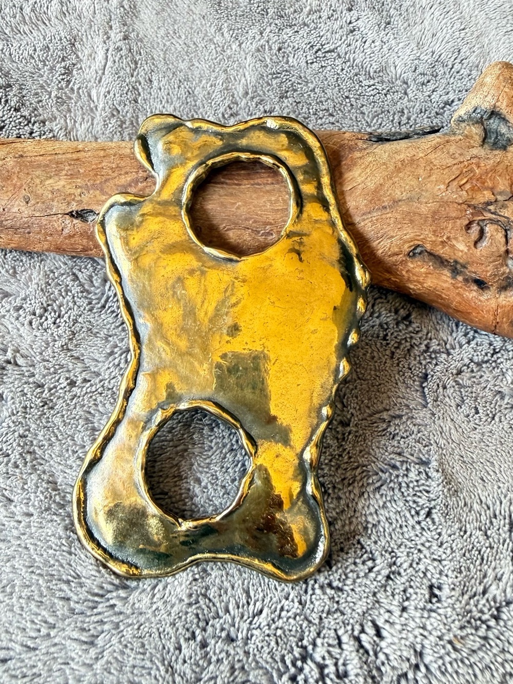 Vintage artisan heavy Brass Statement Buckle/scarf holder - Picture 9 of 9